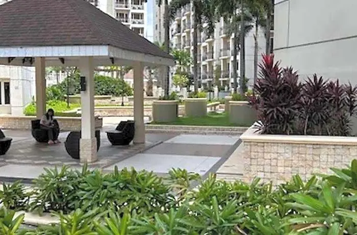 Solemare Parksuites 3* Manila